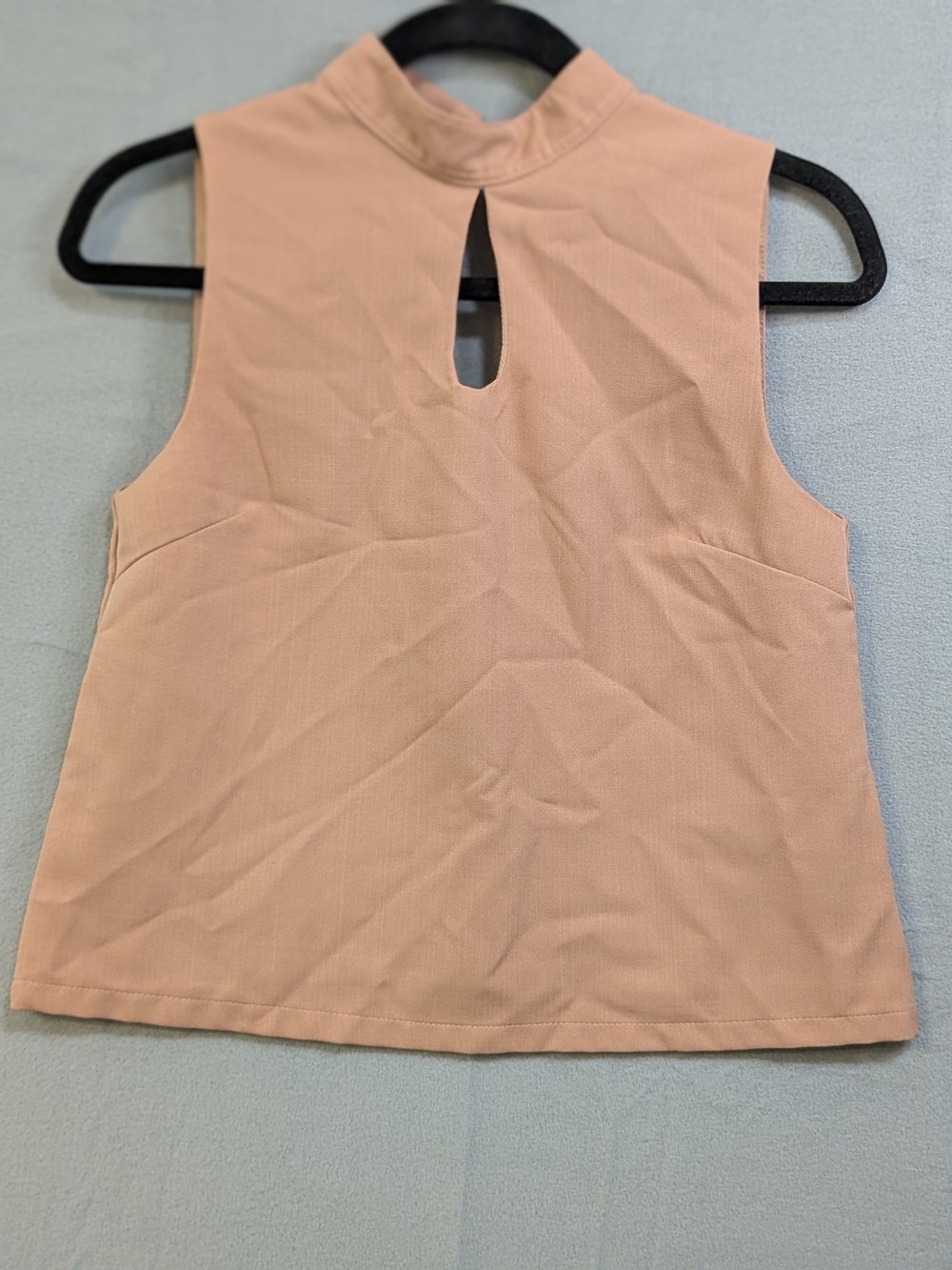 Sleeveless Mock Neck Keyhole Top - Blush Pink